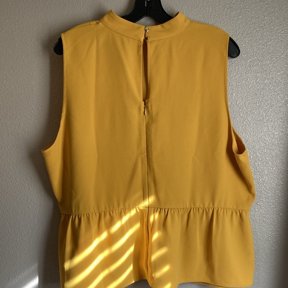 J Crew - Picture 2 of 4